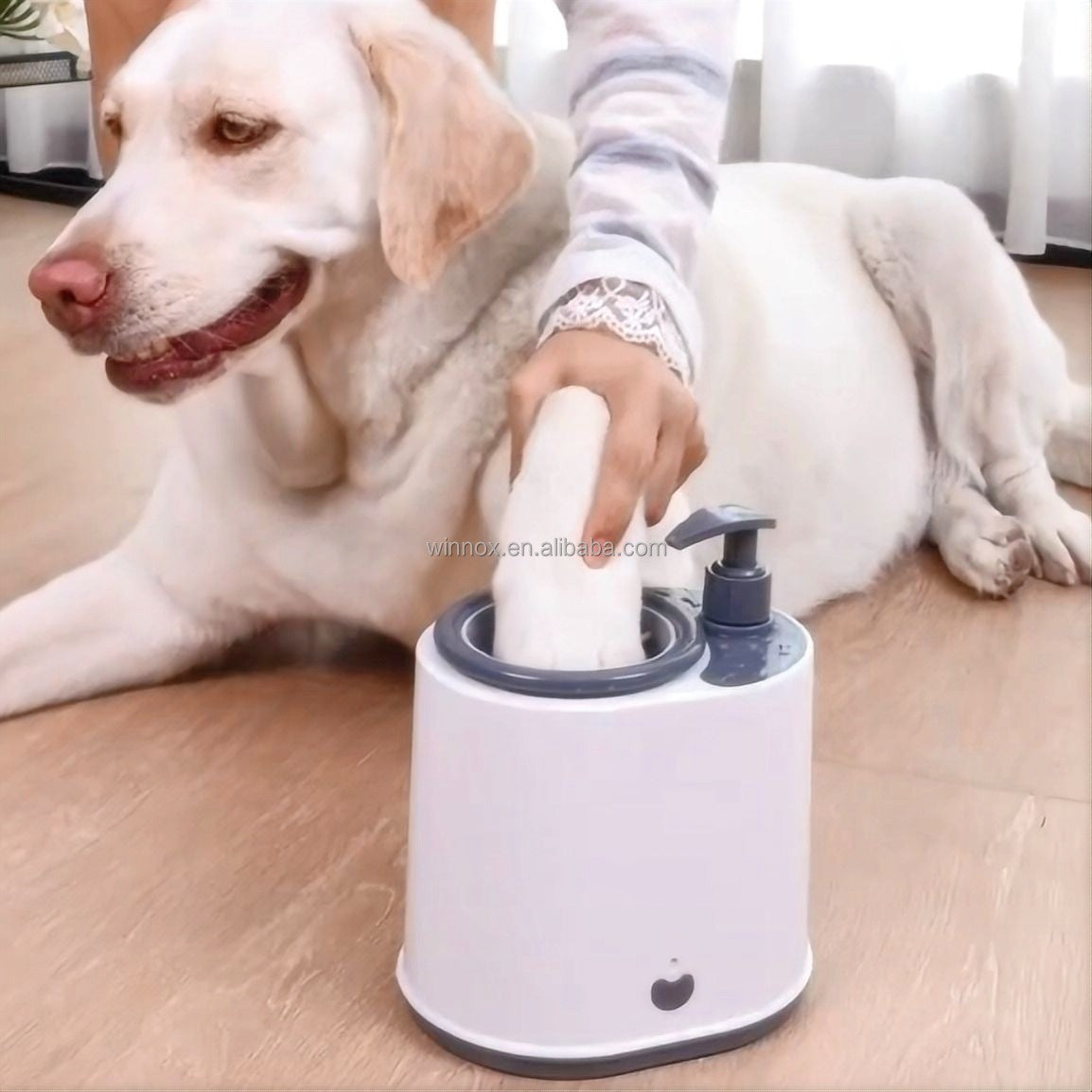 Electric Dog Paw Cleaner - USB Rechargeable Rotating Foot Washer, Cats & Dogs